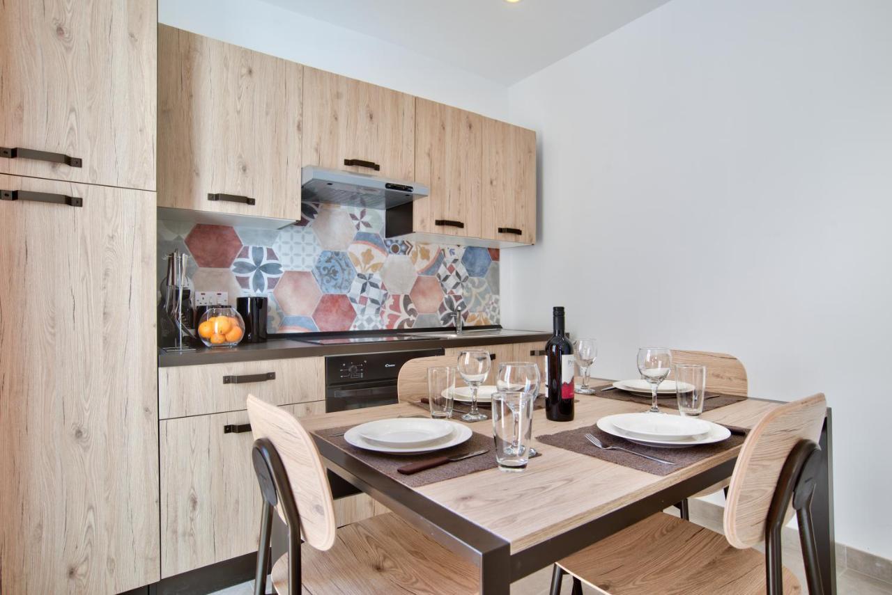 Sliema 2-Bedroom Central Apartments And Penthouse With Jacuzzi Zewnętrze zdjęcie