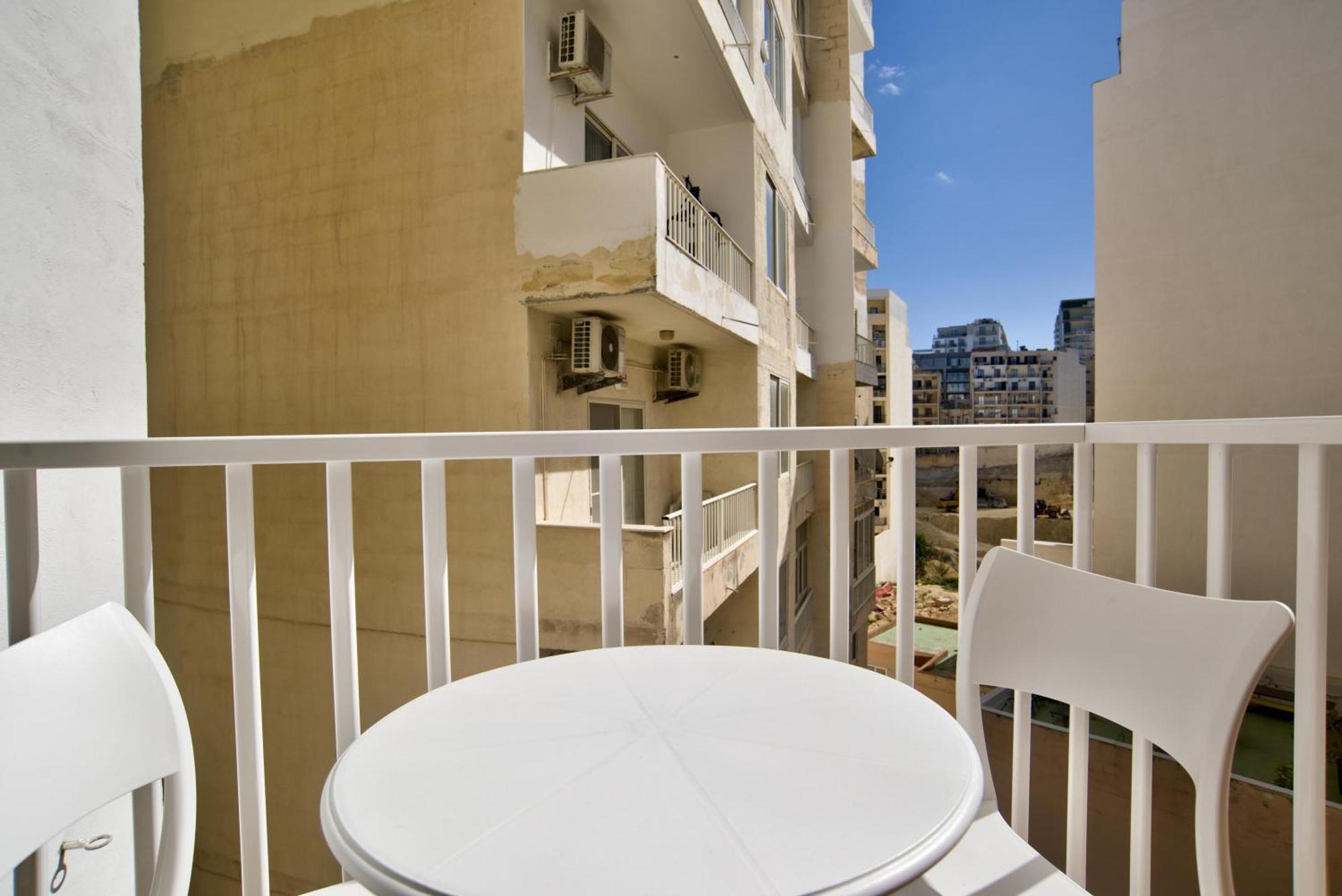 Sliema 2-Bedroom Central Apartments And Penthouse With Jacuzzi Zewnętrze zdjęcie